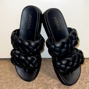 Braided Sandals - black